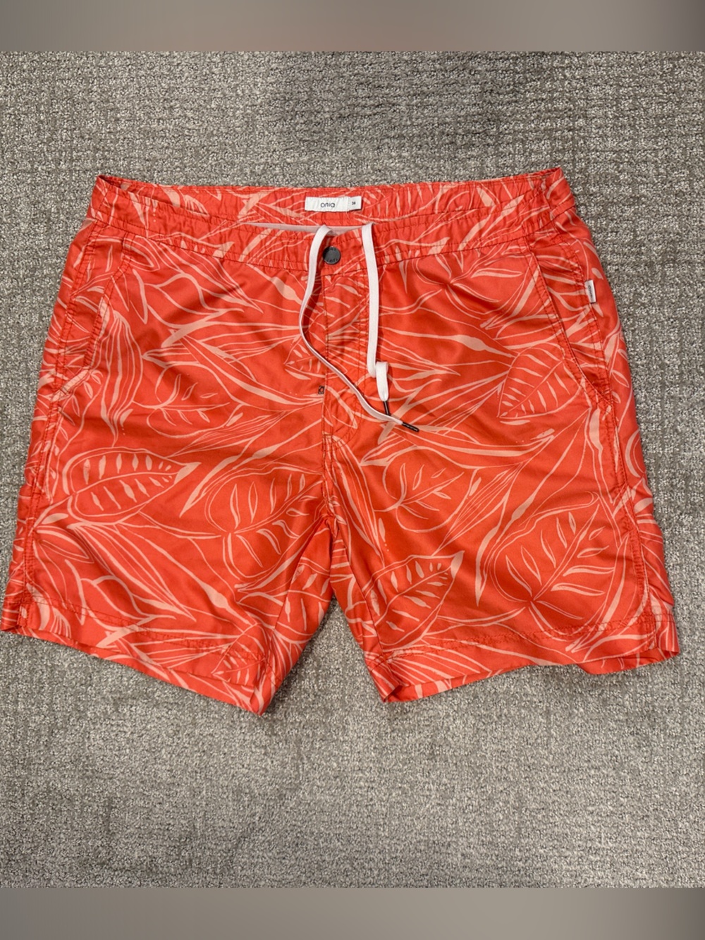 Onia Men's Charles Leaf-Print Swim Shorts Sz 36